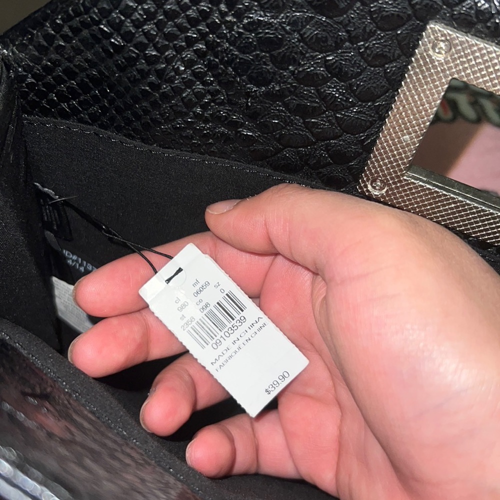 Express Hand bag - Picture 3 of 4